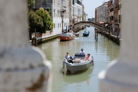 Venedig: Hemmelige kanaler på elektrisk båd