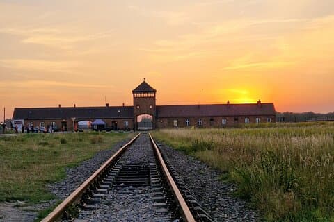 Taxi privato da Cracovia a Auschwitz-Birkenau con Attesa
