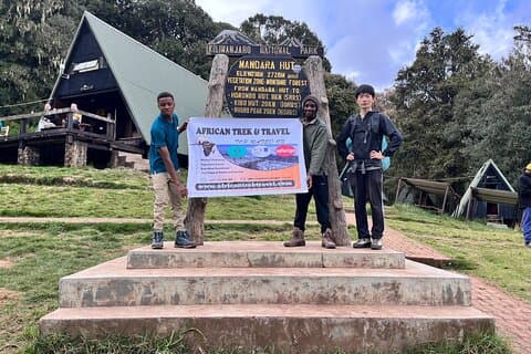 Kilimanjaro Klettertag Wanderung über Marangu Route