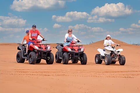 Quad Bike Thrill: Aventure de dunes rouges de 30/60 minutes avec balade en chameau