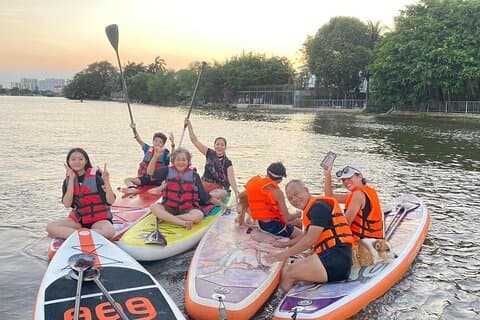 Private Ho Chi Minh City Tour med Saigon River SUP Paddling