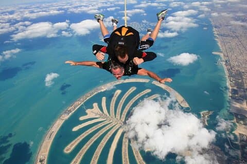 Dubai Tandem Fallschirmsprung über die Palme mit Transfers