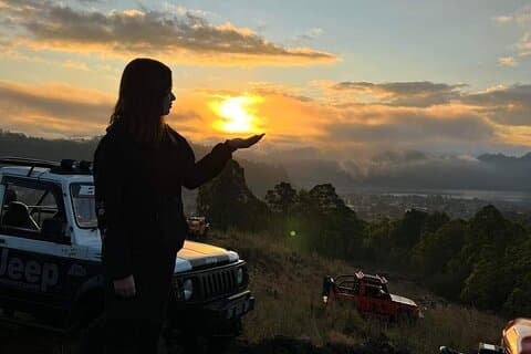 Mount Batur 4x4 Jeep Sonnenaufgang mit Cepung Wasserfall Delight Tour