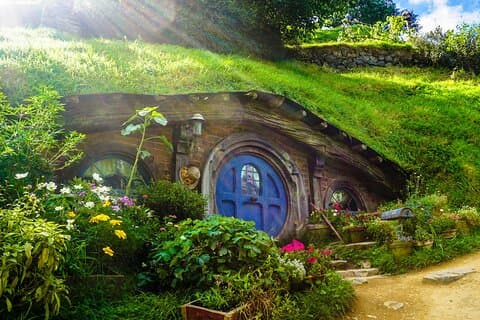 Hobbiton Movie Set & Blue Springs: Private Tour from Auckland