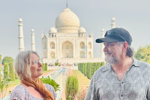 Tour Sunrise Taj Mahal desde Delhi en coche con entradas y comida