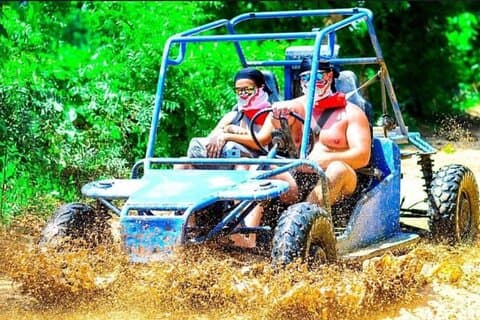Punta Cana Buggy med chokolade, kaffe og grotte svømning