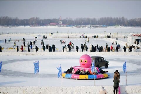 Tour privato di un giorno al parco divertimenti Harbin Ice and Snow Carnival