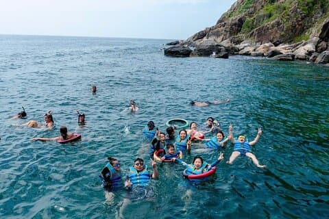 Snorkling, cocktails, musikkband og cruise Nha Trang tur
