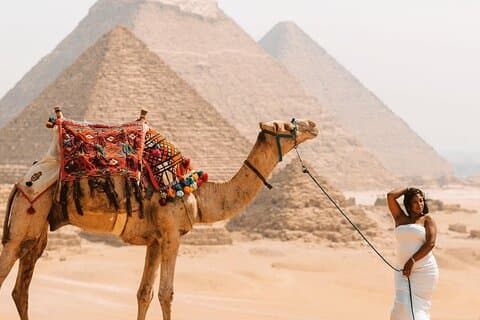 Privat tur Giza-pyramiderne, Sakkara-pyramiden, Memphis gamle by og lokale basarer