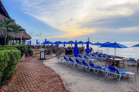 Money Bar All Inclusive ervaring met vervoer