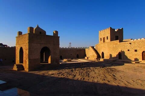 Qobustan e Absheron: Un'esplorazione culturale e paesaggistica