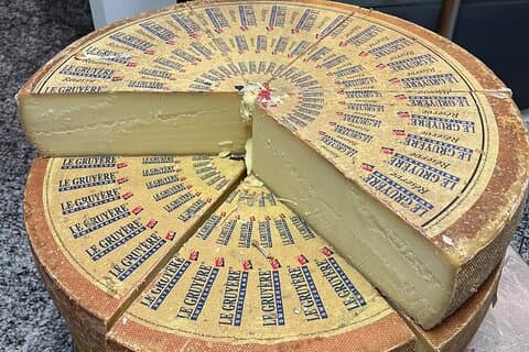 Visite privée du chocolat et du vin au fromage suisse
