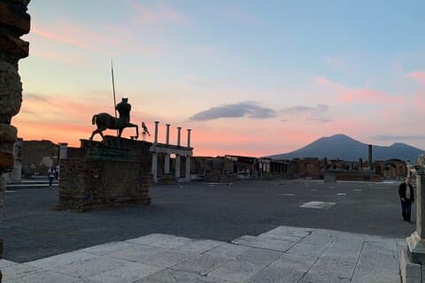 Pompeya al amanecer con boleto incluido