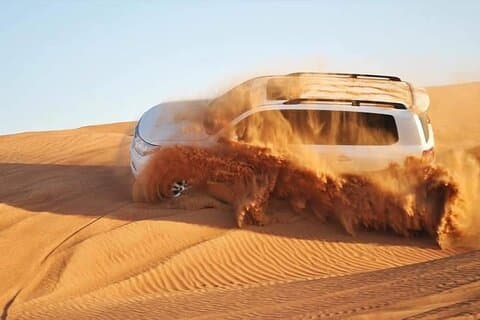 Safari privado por la mañana en el desierto de Dubái con baño de dunas y sandboard