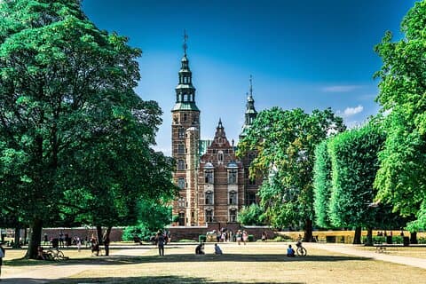 Restauranter i nærheten av Copenhagen & Rosenborg Castle Private Walking Tour