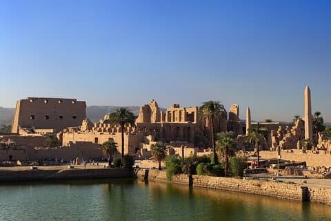 Excursion d'une journée à Louxor au départ du Caire en vol