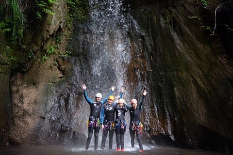 Barranquismo Bali, Kalimudah Canyon (Aventura, descubrimiento, naturaleza)