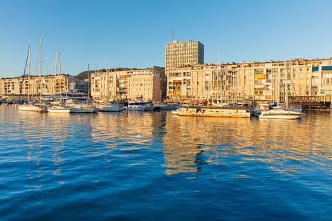 Stadsgeschiedenis en culinaire hoogstandjes van Toulon Wandeltocht vanuit de haven