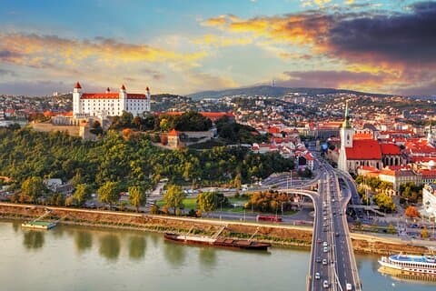 Tour privado de Viena a Bratislava com motorista de língua inglesa
