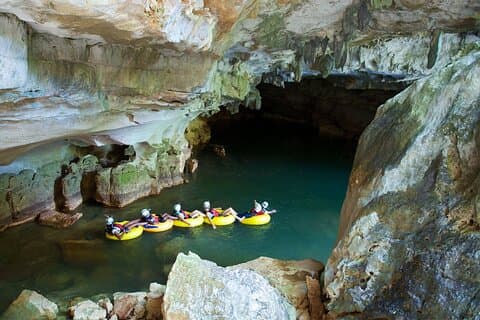 Xunantunich & Cave Tubing (fuldt inkluderet) fra Belize City