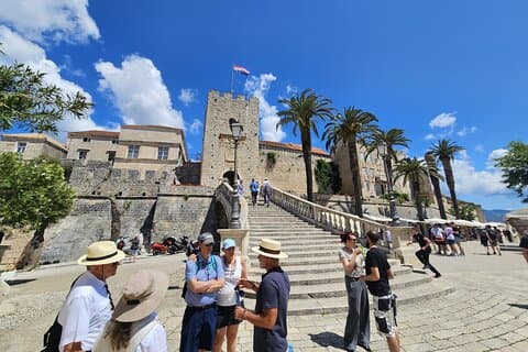 Korčula Town Private Walking Tour & Wine Tasting