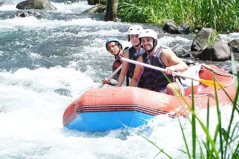 Sidemen Bali Private Rafting Tour auf Telaga Waja Inklusive Mittagessen