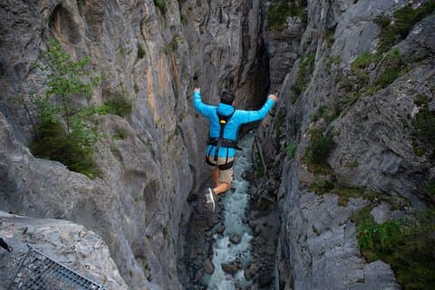 Zurich: Grindelwald canyon swing & Interlaken Small Group Tour