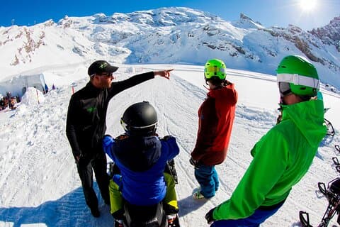 Mount Titlis Snowmobile Adventure Day Trip fra Zürich