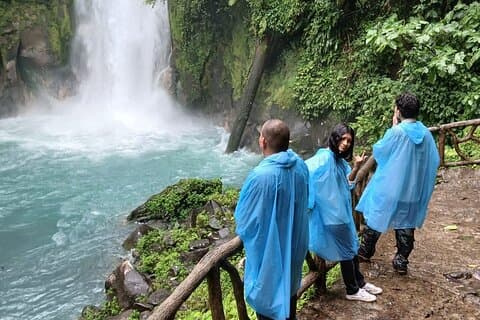Tour della cascata Rio Celeste nel Parco Nazionale del Vulcano Tenorio