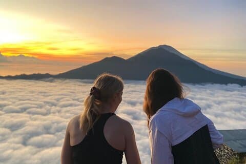 Ubud : Mount Batur Sunrise Trekking with Breakfast & Hot Spring