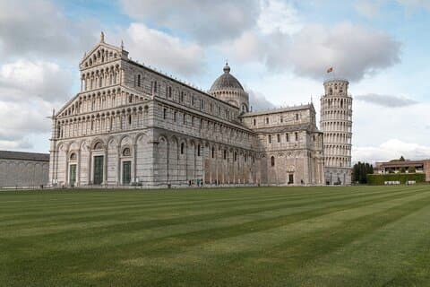 Torre inclinada da Catedral de Pisa