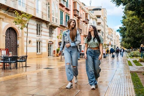 Málaga Romance Private Tour : Anciennes forteresses et marchés dynamiques