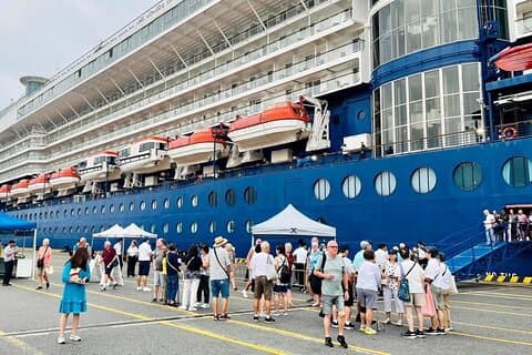 クルーズ乗客のための特別なクチトンネル&サイゴンシティツアー
