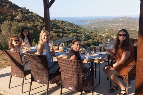 Olbia: visita una fábrica de ginebra con degustación
