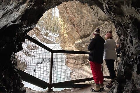 Banff or Calgary: Lake Louise, Emerald, and Johnston Canyon Trip