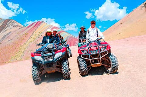 レインボーマウンテンとATVのレッドバレー全日ツアー