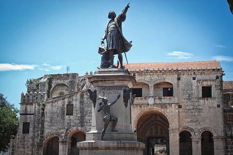 Santo Domingo: 7 Hour Cultural and Culinary Tour from Punta Cana