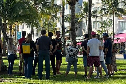 Miami Beach Crime & Scandals Tour a piedi con Crime Buff (privato)