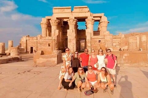 Tagesausflug von Assuan nach Luxor Besuch der Tempel Komombo und Edfu