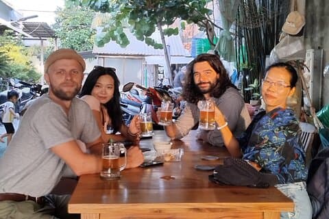 Comida local y auténticas visitas turísticas