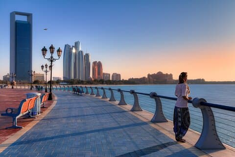 2 dager: Abu Dhabi Halvdagstur og kveldsørkensafari