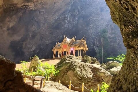 Hua Hin Sam Roi Yod National Park & Laem Sa La Beach Día guiado