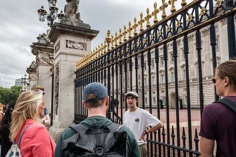 英国王室プライベートウォーキングツアー