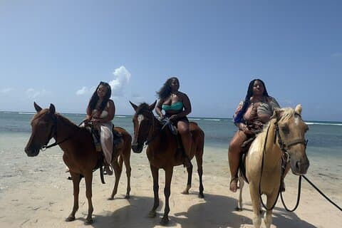 Bluehole, ridning og souvenir shopping fra Montego Bay