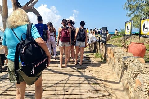Exclusive Prison Island, Nakupenda avec visite de la ville