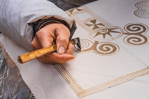 Batik fazendo em Sa Pa: aprender, pintar e levar para casa sua obra-prima