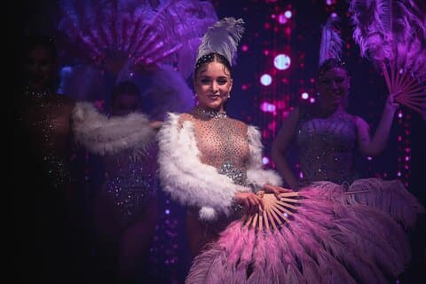 プラハ中心部のキャバレー2時間ショー