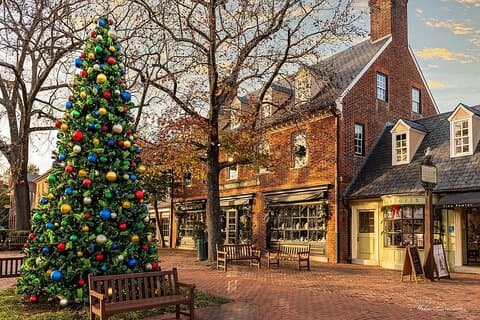 プライベート コロニアル ウィリアムズバーグ クリスマス ホリデー デコレーション ウォーキング ツアー