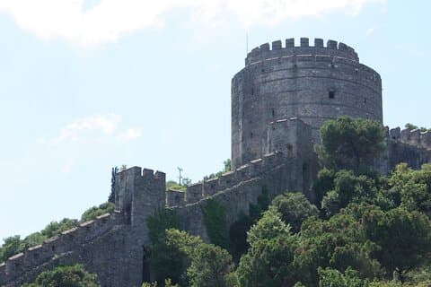 Entrada sin colas a la fortaleza de Rumeli con audioguía