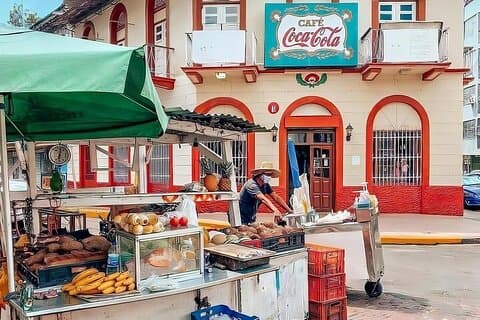 Visite des légendes de Casco Viejo: Découvrir les pierres précieuses cachées